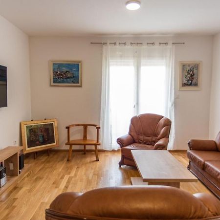 Sunny Hill Suite Ljubovic Podgorica Buitenkant foto