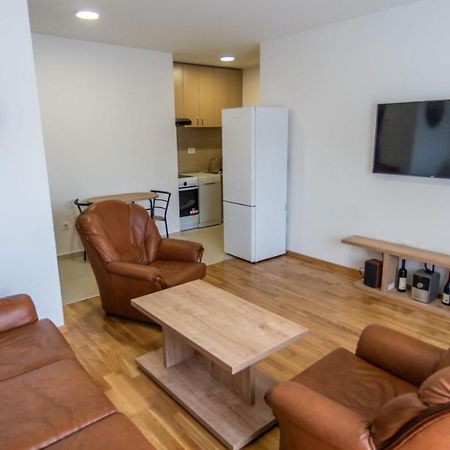 Sunny Hill Suite Ljubovic Podgorica Buitenkant foto