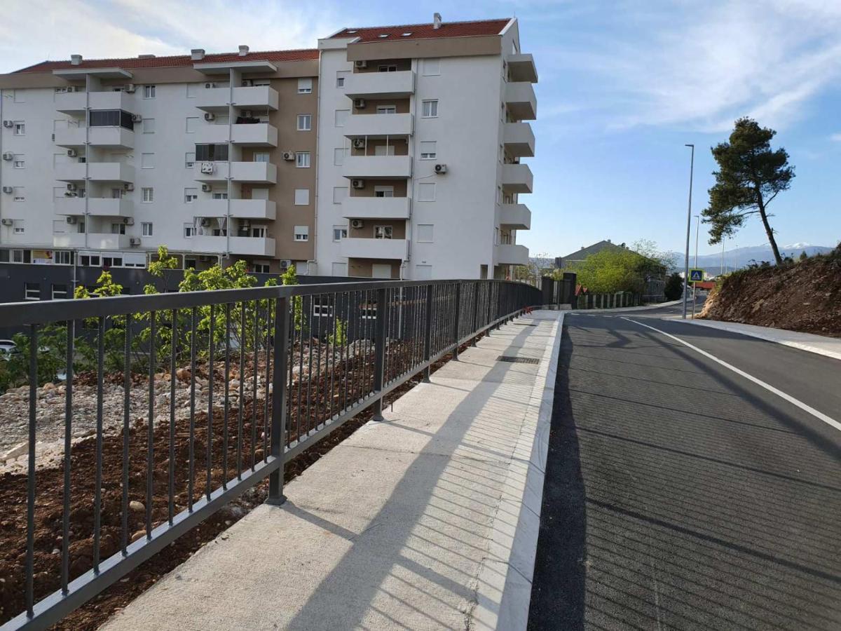 Sunny Hill Suite Ljubovic Podgorica Buitenkant foto